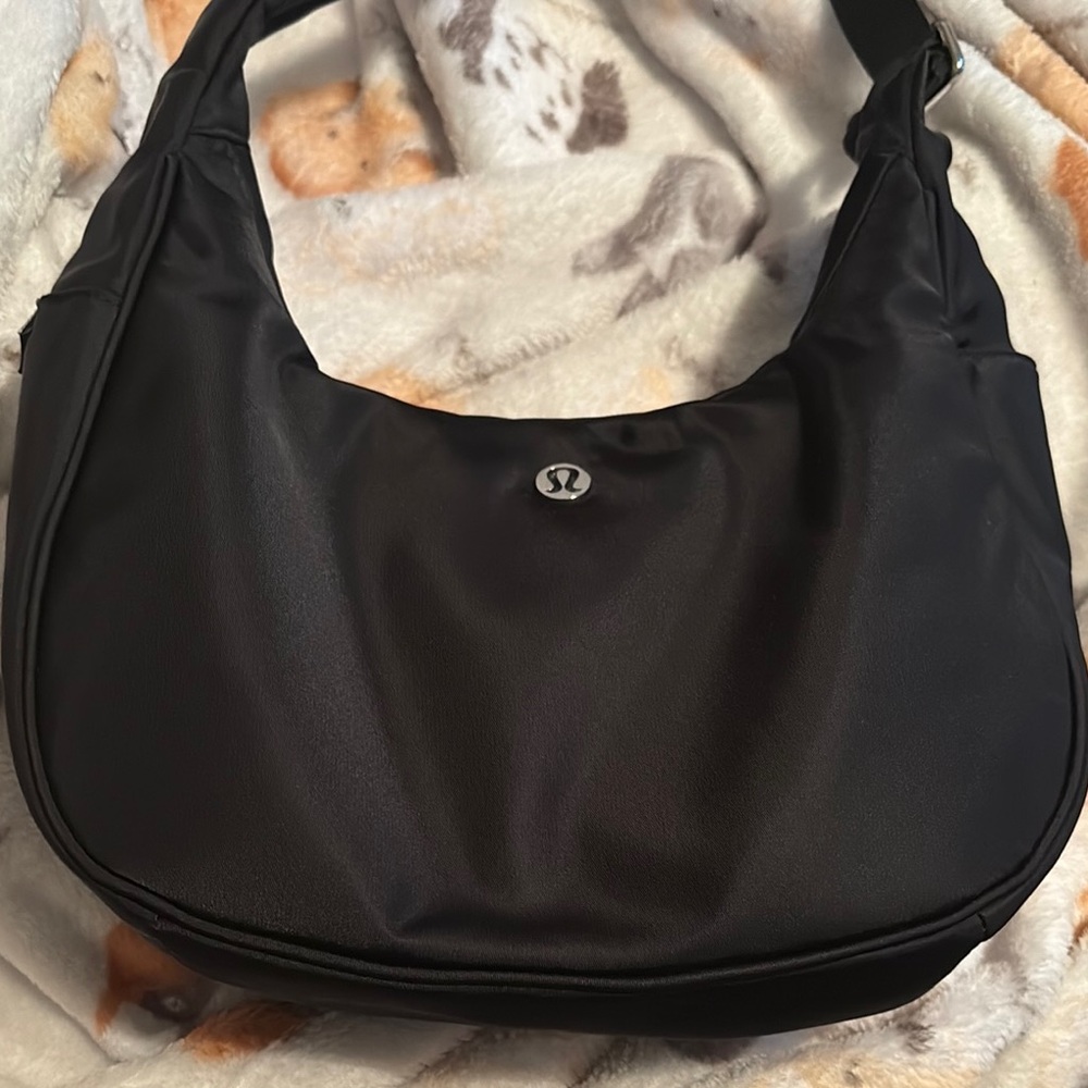 Lululemon City Essentials Shoulder Bag 4L